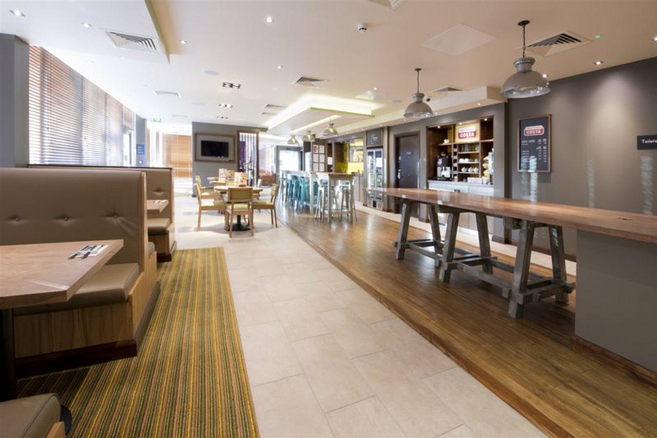 Premier Inn London Lewisham ภายนอก รูปภาพ