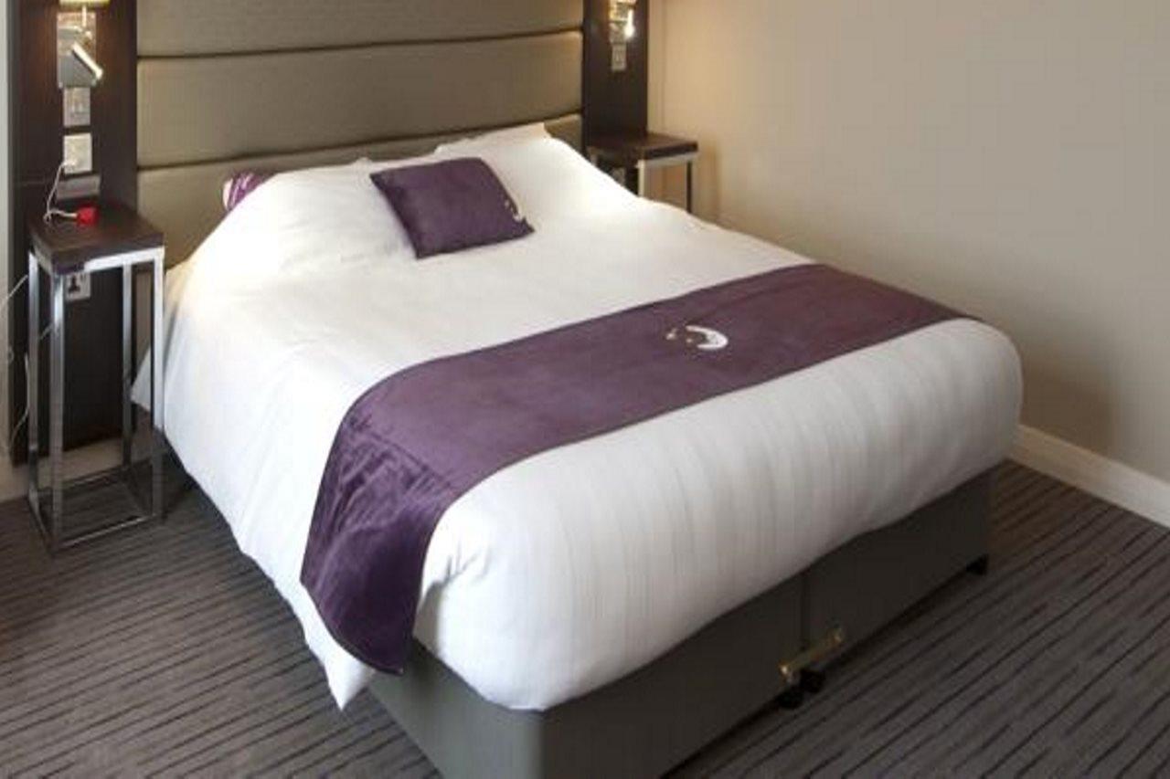 Premier Inn London Lewisham ภายนอก รูปภาพ