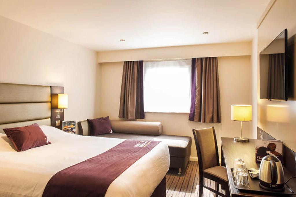 Premier Inn London Lewisham ภายนอก รูปภาพ